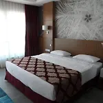 Marina Art Hotel